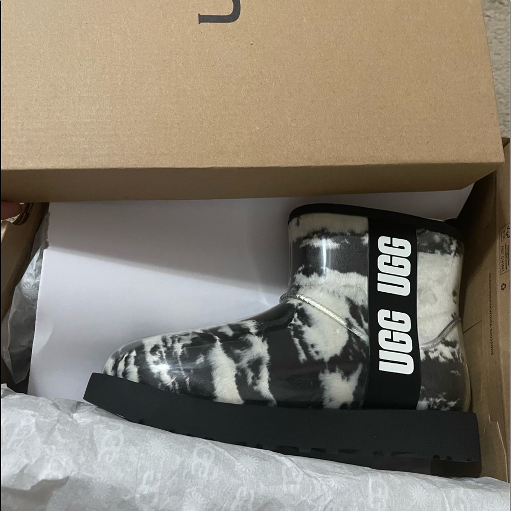 Brand new Ugg